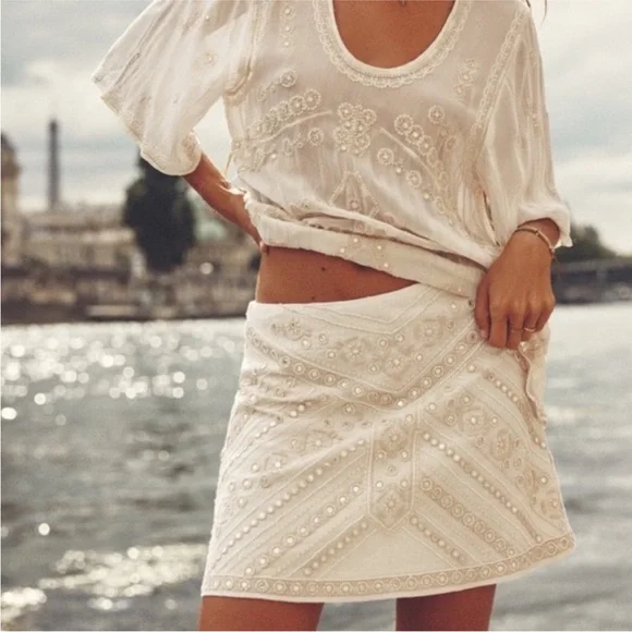 ZARA EMBROIDERED MINI SKIRT - Picture 3 of 10